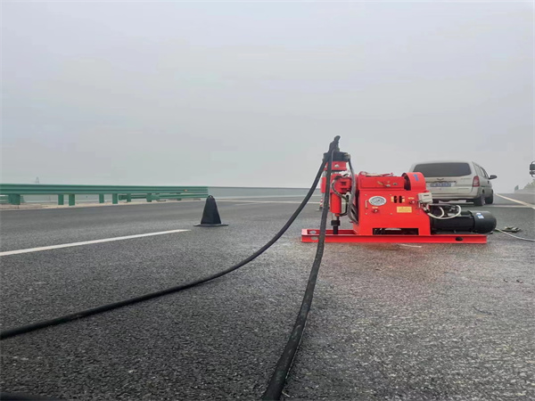 庐山马路路基路面开裂下沉注浆加固灌浆